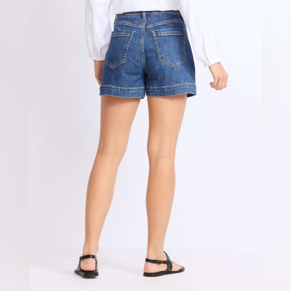 STUDIO BLUE
Clover High Rise Flared Short - Picture 3 of 4